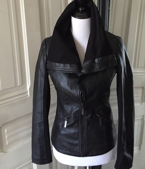 Leather Jacket Popped Collar - Right Jackets